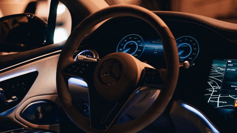 Elbil Mercedes - elektrisk rat